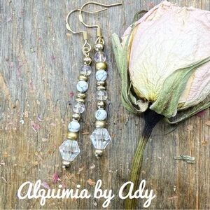 Alquimia Gold and Crystal Beaded Earrings howlite and quartz